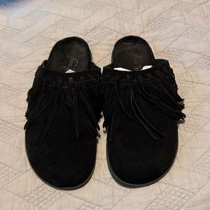 Free People Odessa Fringed black footbed slides sz 39
